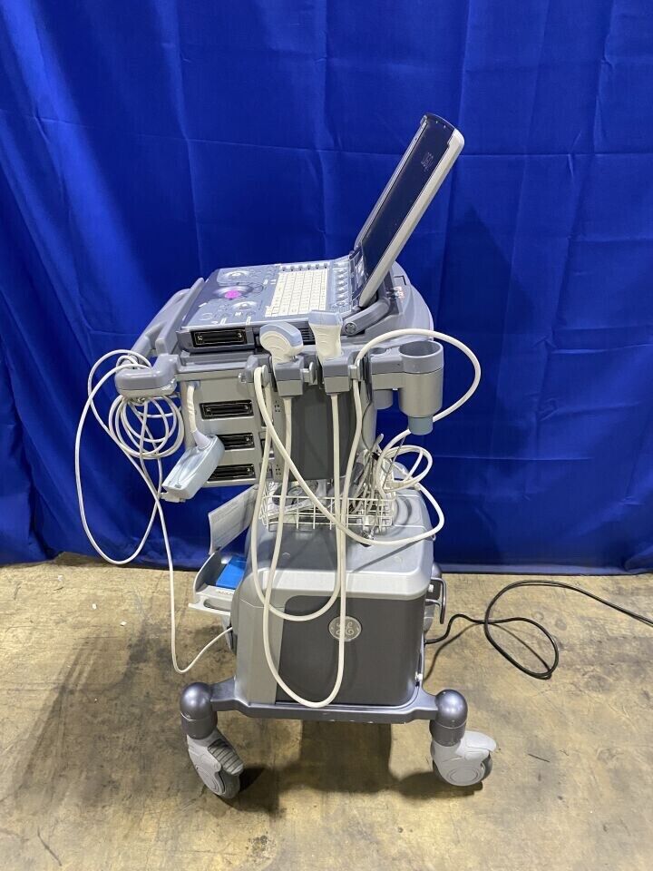 GE Logiq E Ultrasound System with two probes: 12L and 4C Probes- 2011 #