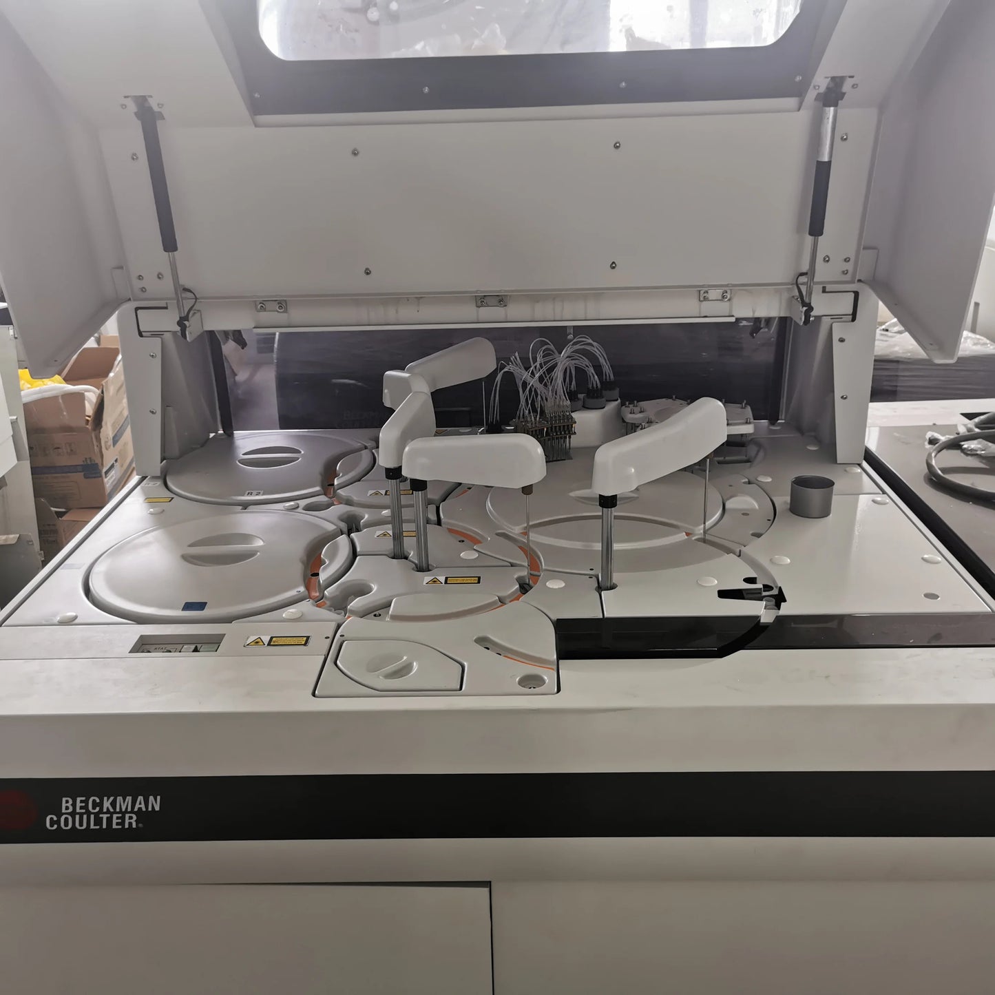 Beckman Coulter Used AU2700 Chemistry Analyzer #