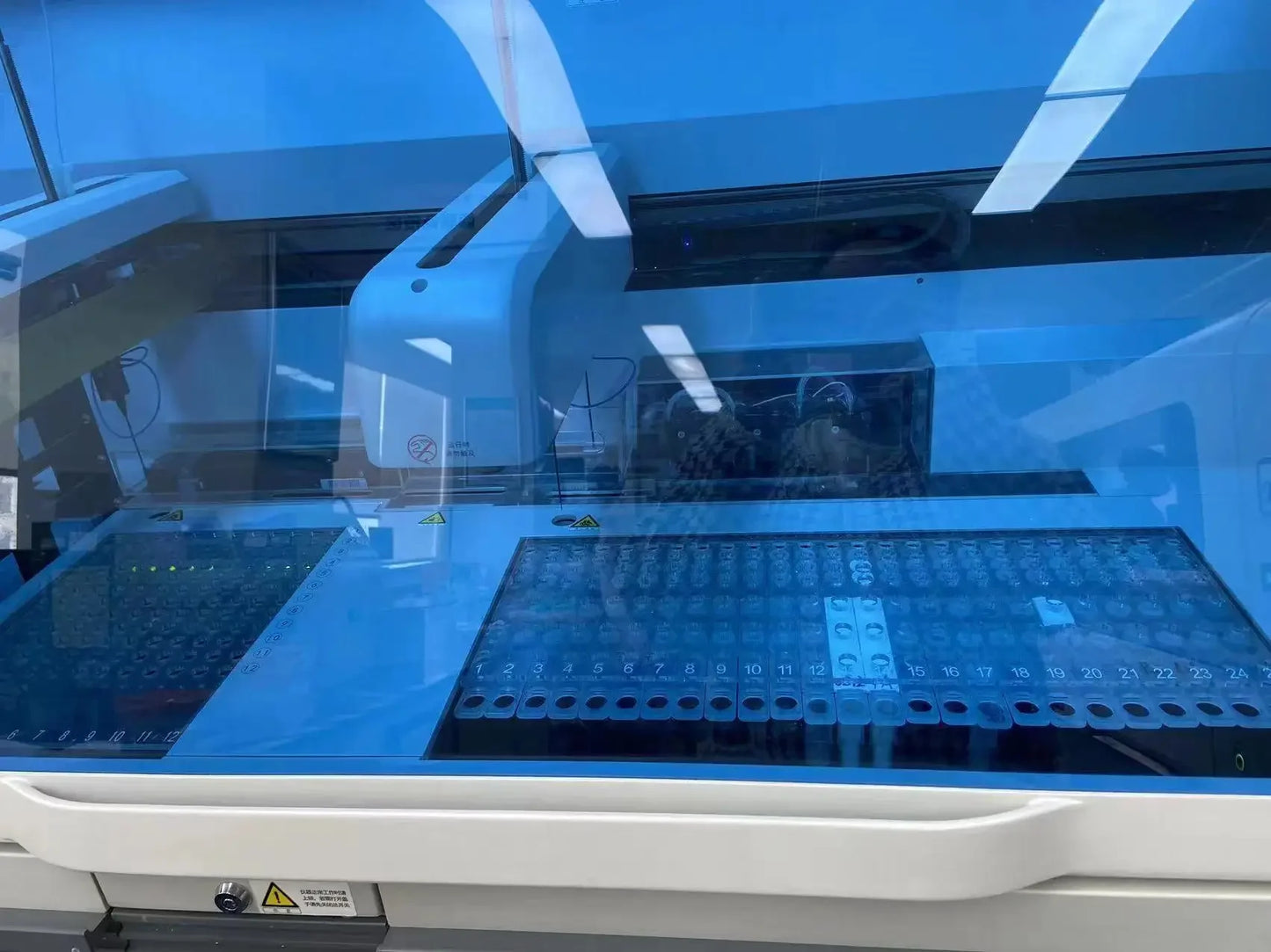 Snibe Used Maglumi 4000Plus Automatic Immunoassay Analyzer #