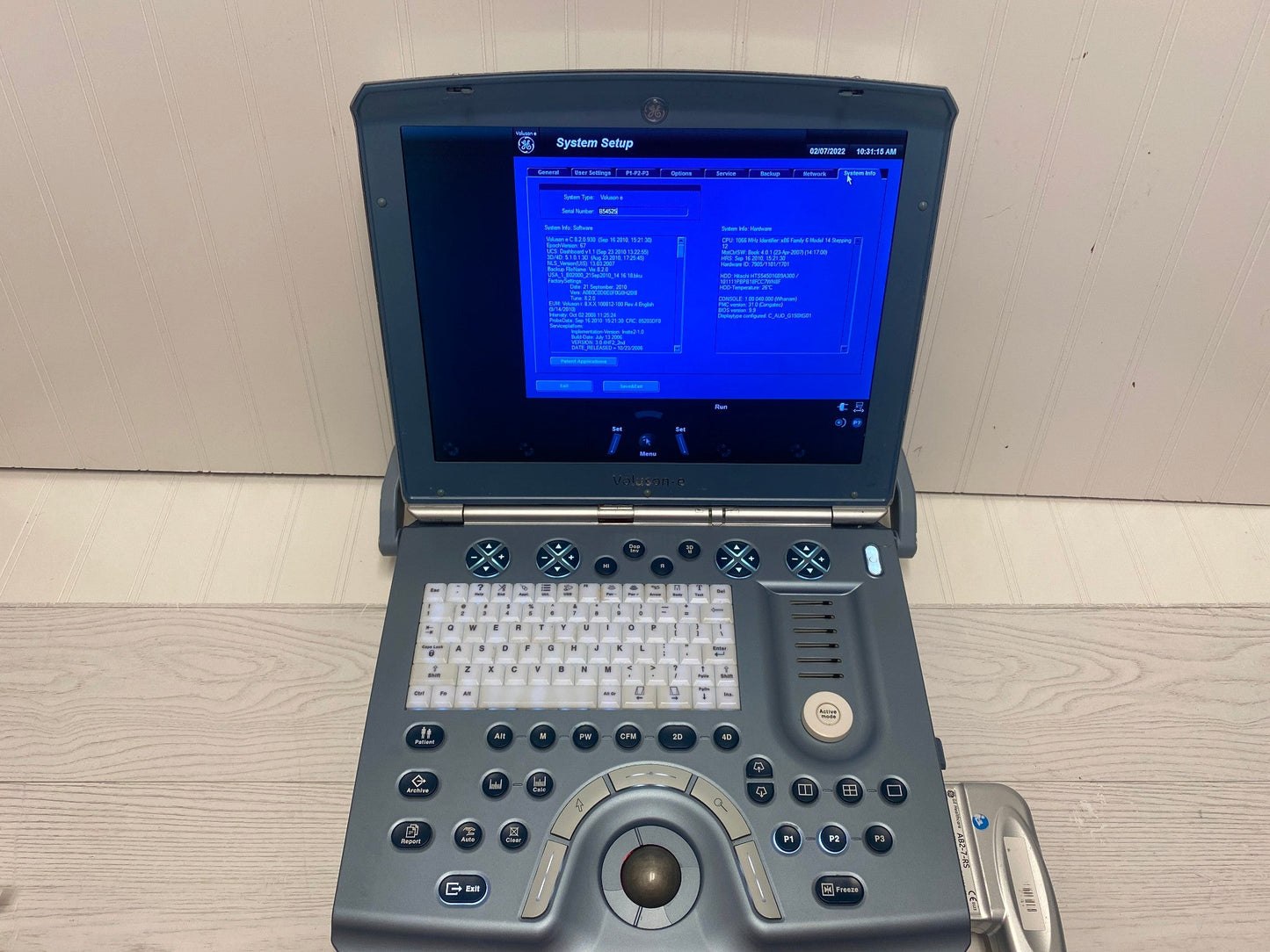 GE VOLUSON E PORTABLE ULTRASOUND MACHINE WITH 1 PROBE (AB2-7-RS) #