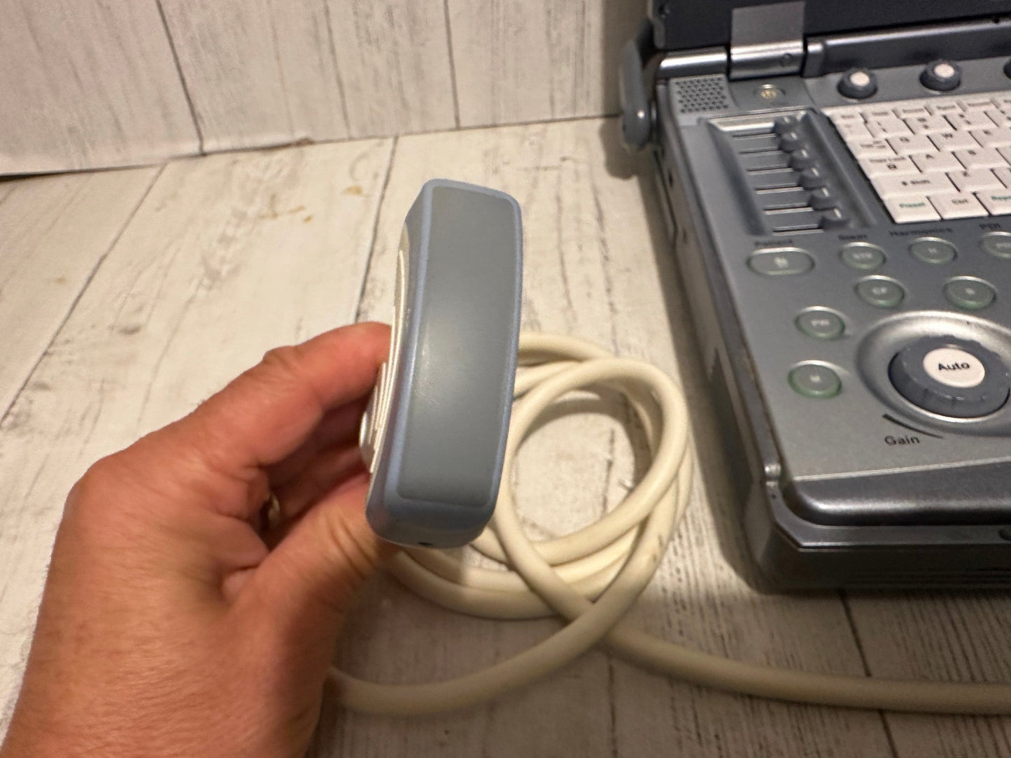 GE LOGIQ E Ultrasound DOM 2012 with two probe 4c-Rs and 3S-rs #