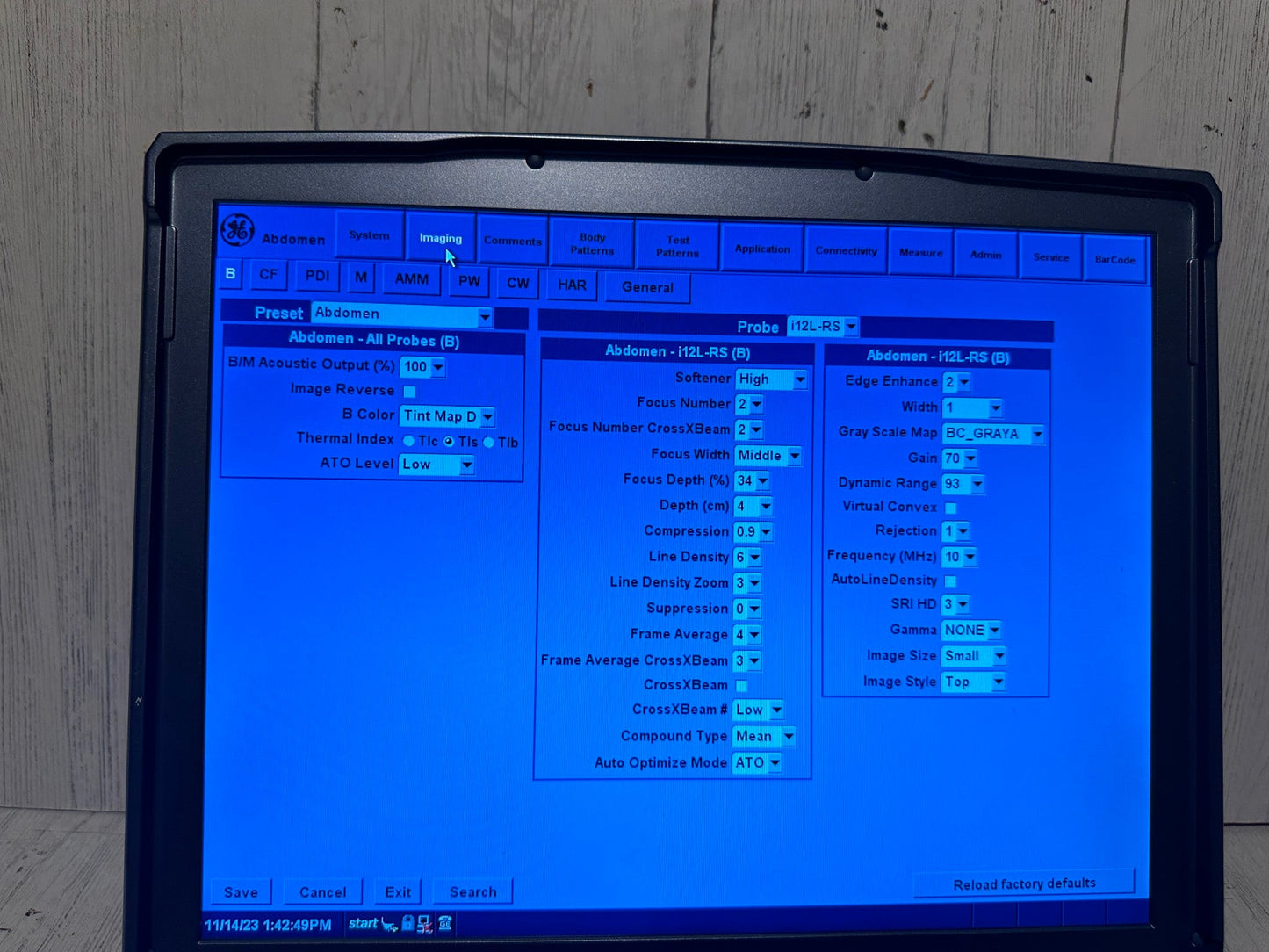 GE LOGIQ E Ultrasound DOM 2012 with two probe 4c-Rs and 3S-rs #
