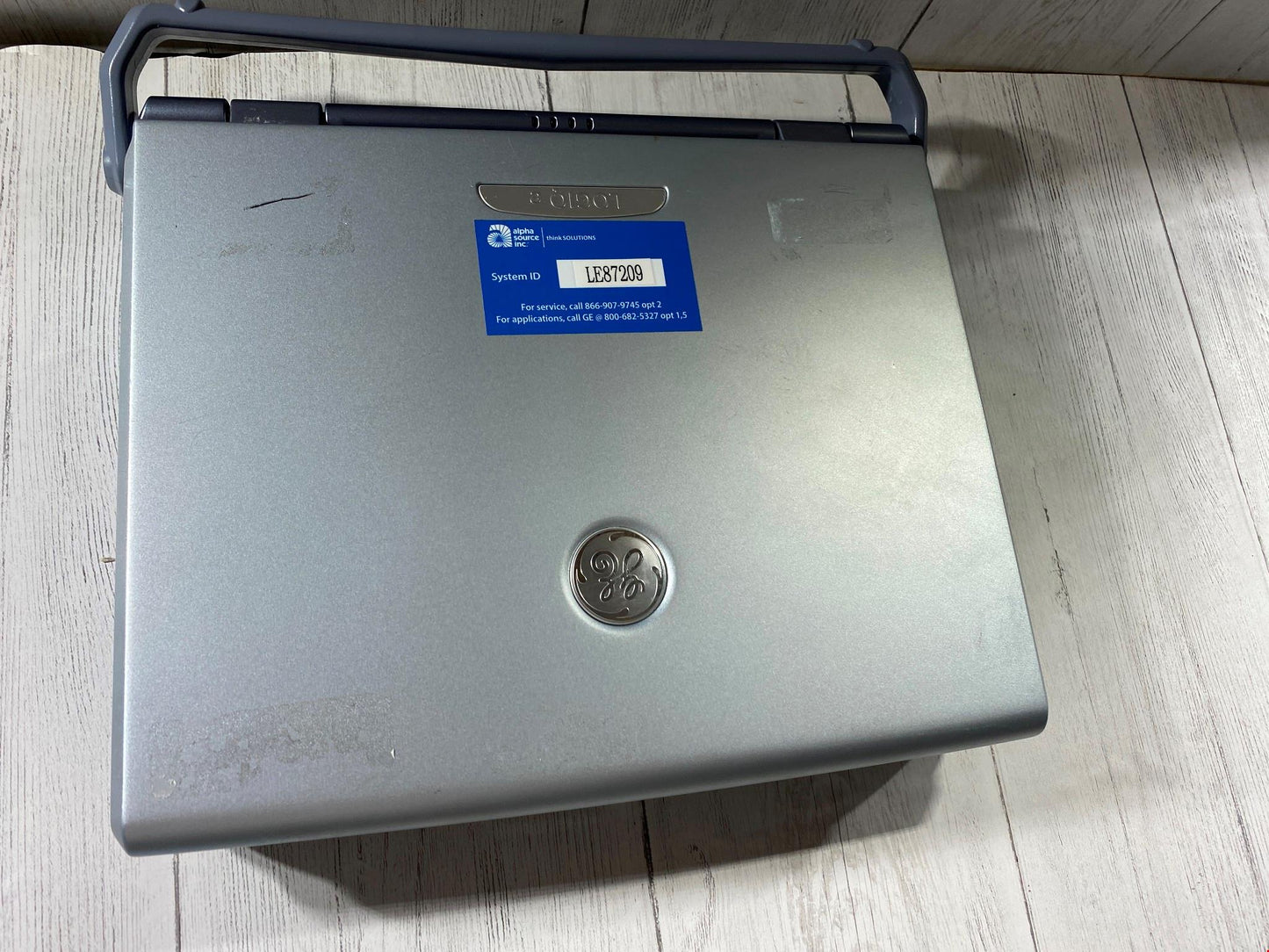 GE LogiQ E portable ultrasound with one linear array probe 8L-RS #