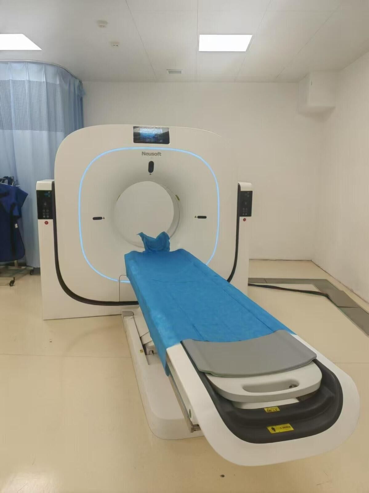 Used Neusoft 128-slice CT Scanner #
