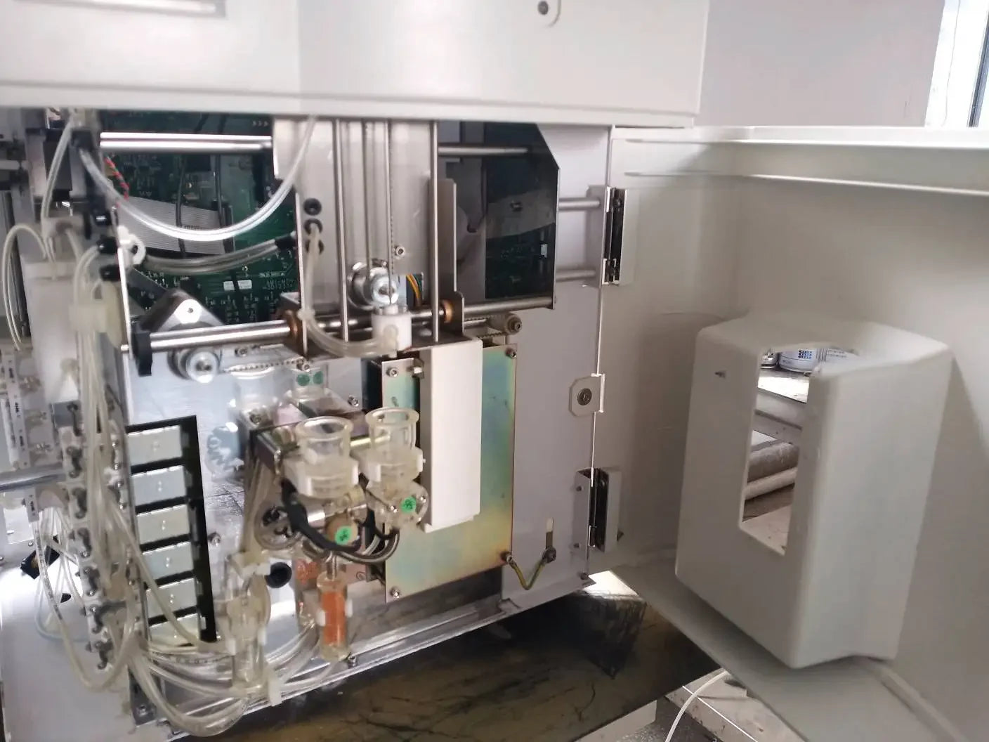 HORIBA Used 3-Part Hematology Analyzer ABX Micros 60 #