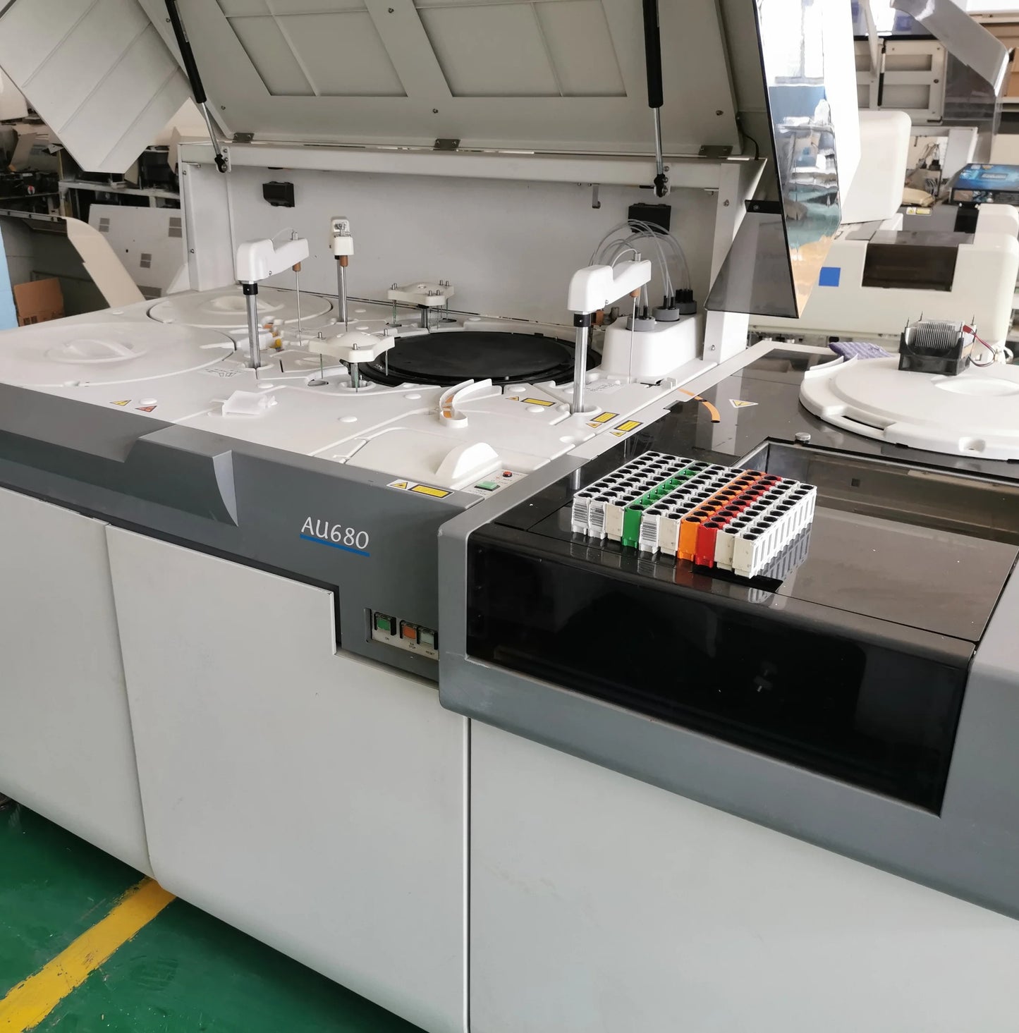 Beckman Coulter Used AU680 Automatic Chemistry Analyzer #